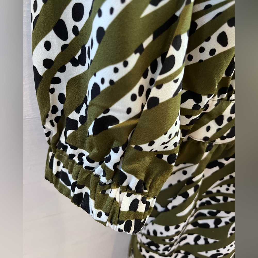 THML Green Zebra Romper Size XS - Picture 6 of 8